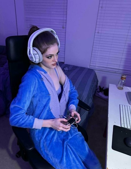 Naakte gelekte OnlyFans-foto van Imbabylanie