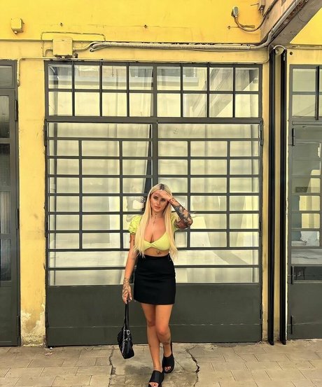 Naakte gelekte OnlyFans-foto van Angelika Kramer