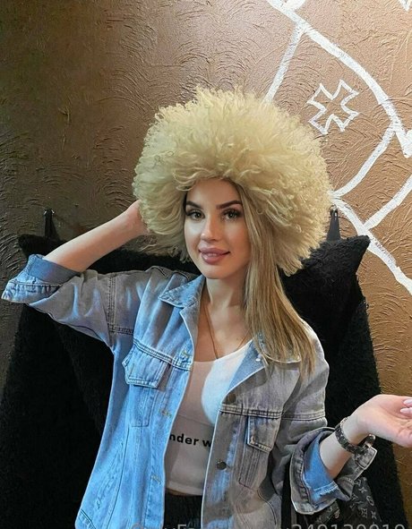 Naakte gelekte OnlyFans-foto van Eliefairy