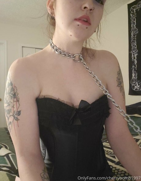 Naakte gelekte OnlyFans-foto van Dreadfuldesire