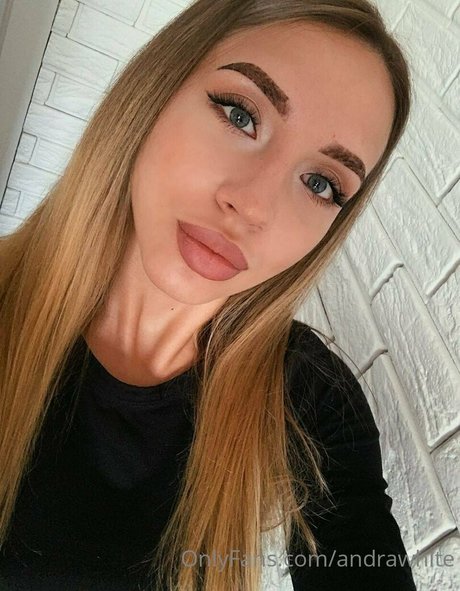 Naakte gelekte OnlyFans-foto van Andrawhite
