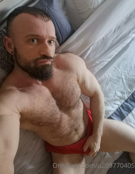Naakte gelekte OnlyFans-foto van Irishbeast69