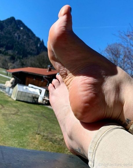 Naakte gelekte OnlyFans-foto van Higharchesbella