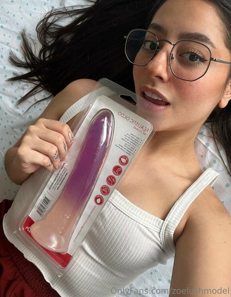 Naakte gelekte OnlyFans-foto van Zoelushmodel