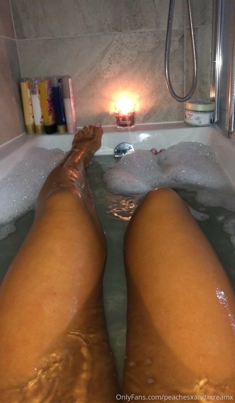 Naakte gelekte OnlyFans-foto van Goddessj89