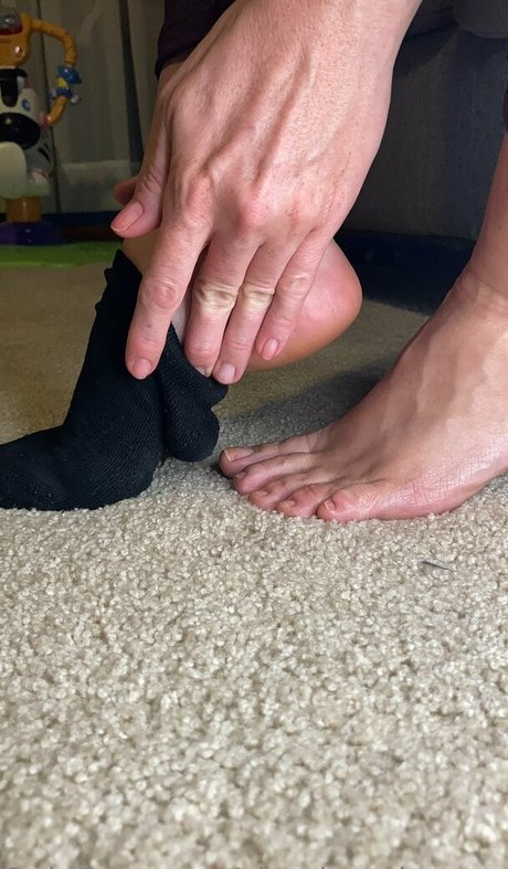 Naakte gelekte OnlyFans-foto van Slendersolesmom