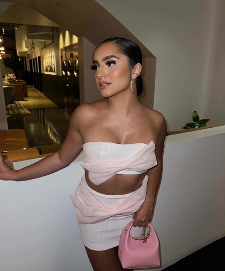 Naakte gelekte OnlyFans-foto van Tatiana Mcquay