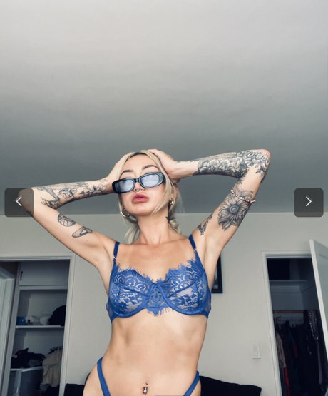 Naakte gelekte OnlyFans-foto van Blondeanime