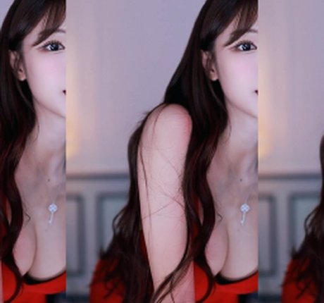 Naakte gelekte OnlyFans-foto van Hyeming