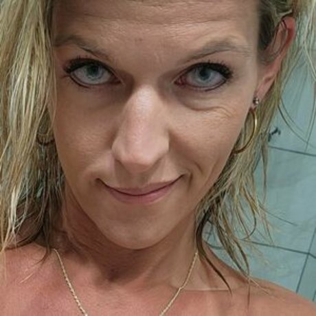 Naakte gelekte OnlyFans-foto van Piper Fawn