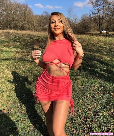 Naakte gelekte OnlyFans-foto van Vasilka Stoyanova