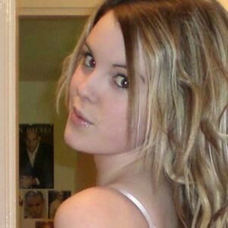Naakte gelekte OnlyFans-foto van Cheekysamo
