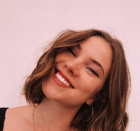Naakte gelekte OnlyFans-foto van Jess Gabor