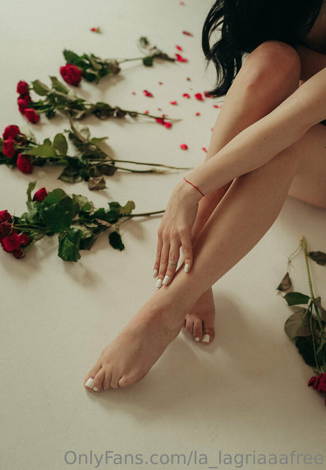 Naakte gelekte OnlyFans-foto van Laalegriafree