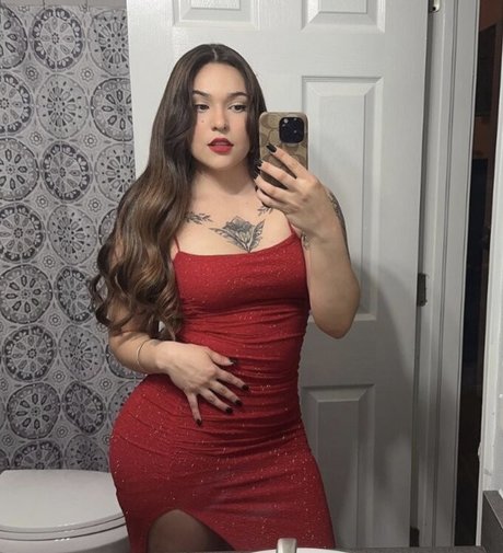 Naakte gelekte OnlyFans-foto van Adriana Salido
