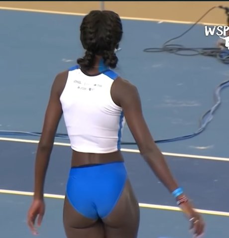 Naakte gelekte OnlyFans-foto van Fatima Diame