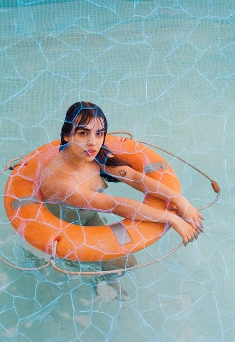Naakte gelekte OnlyFans-foto van Nemmy Horin