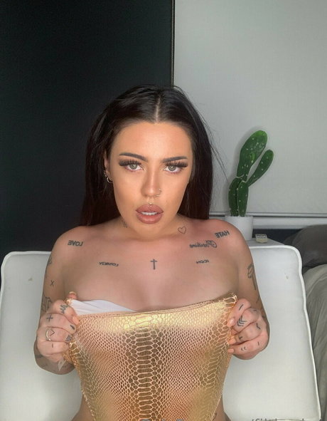 Naakte gelekte OnlyFans-foto van Filthylee