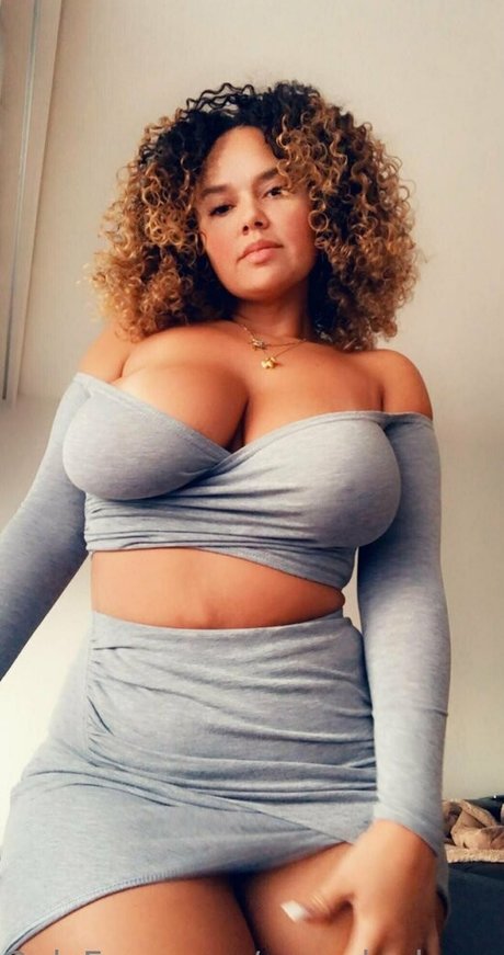 Pamelaalexandrasurprise