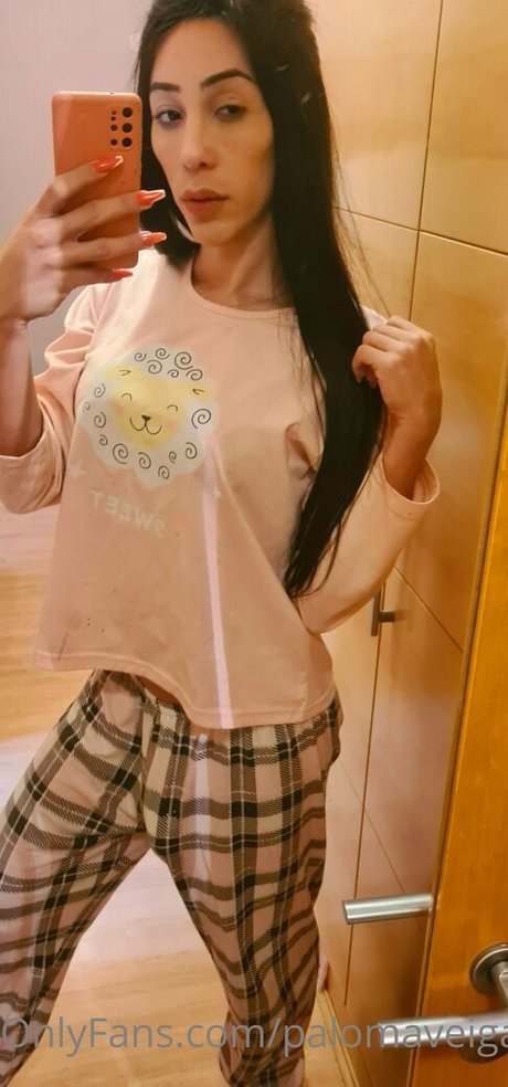 Naakte gelekte OnlyFans-foto van Palomaveiga