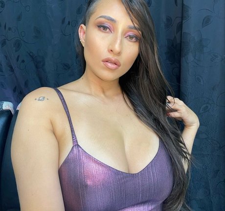 Naakte gelekte OnlyFans-foto van Maryory The Barber