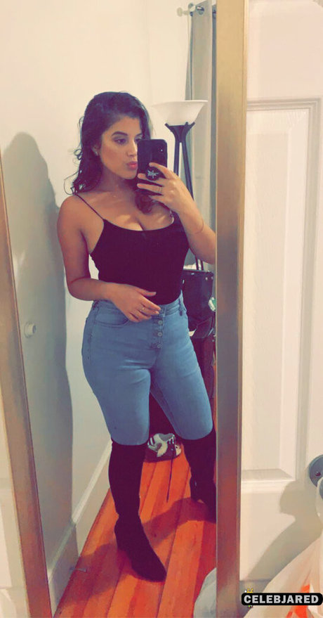 Naakte gelekte OnlyFans-foto van Rocio Aponte