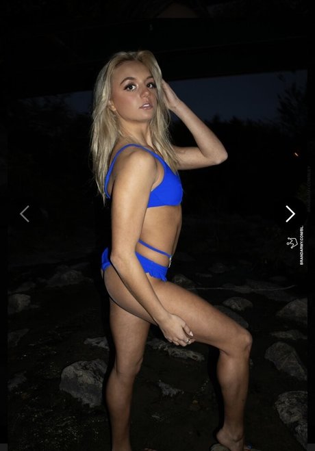 Naakte gelekte OnlyFans-foto van Brandarmy