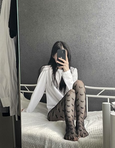 Naakte gelekte OnlyFans-foto van Grystnayaanya