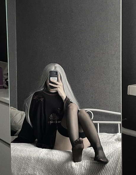 Naakte gelekte OnlyFans-foto van Grystnayaanya