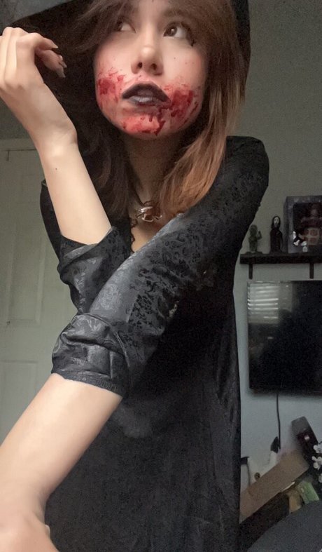 Naakte gelekte OnlyFans-foto van Ellegarci