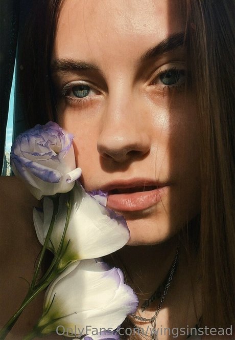 Naakte gelekte OnlyFans-foto van Dollynextdoor