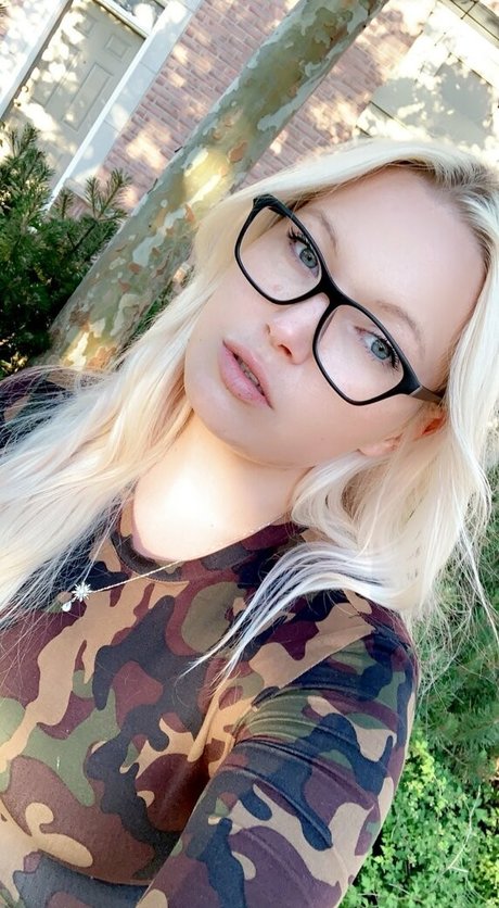 Naakte gelekte OnlyFans-foto van Lexaaknox
