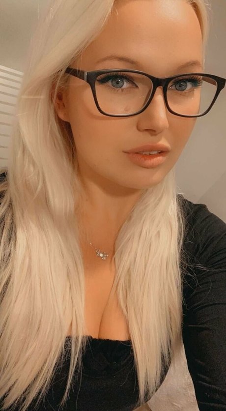 Naakte gelekte OnlyFans-foto van Lexaaknox