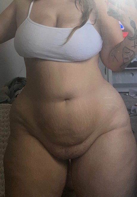 Naakte gelekte OnlyFans-foto van Sophia Cundiff
