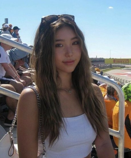 Naakte gelekte OnlyFans-foto van Ruby Eum