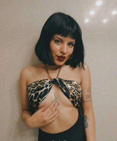 Naakte gelekte OnlyFans-foto van Pietrablu