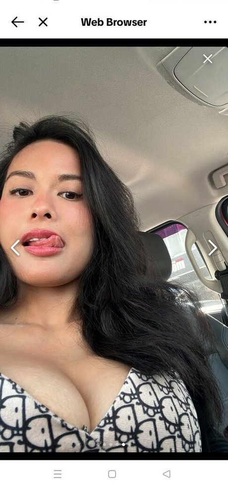 Naakte gelekte OnlyFans-foto van Yoswagmama