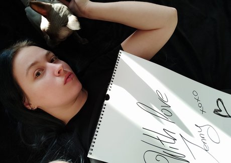 Naakte gelekte OnlyFans-foto van Jennybiatch