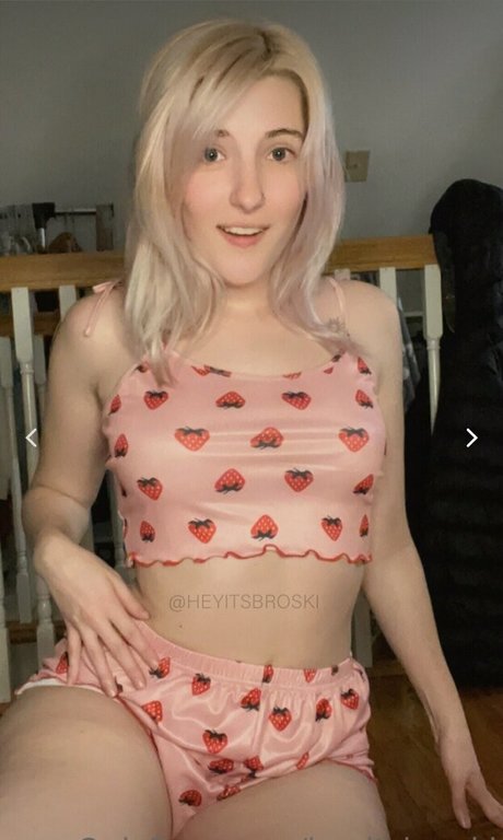 Naakte gelekte OnlyFans-foto van Heyitsbroski