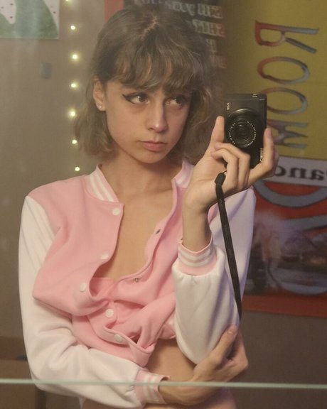 Naakte gelekte OnlyFans-foto van Cd Bell