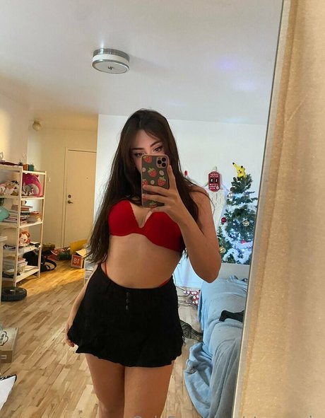 Naakte gelekte OnlyFans-foto van Starsanrio