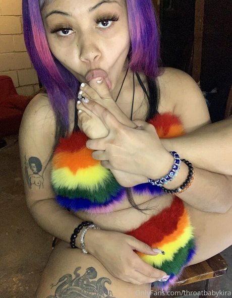 Naakte gelekte OnlyFans-foto van Throatbabykira