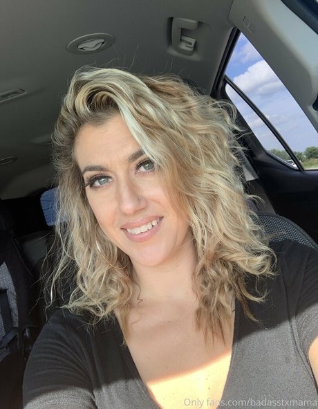 Naakte gelekte OnlyFans-foto van Badasstxmama
