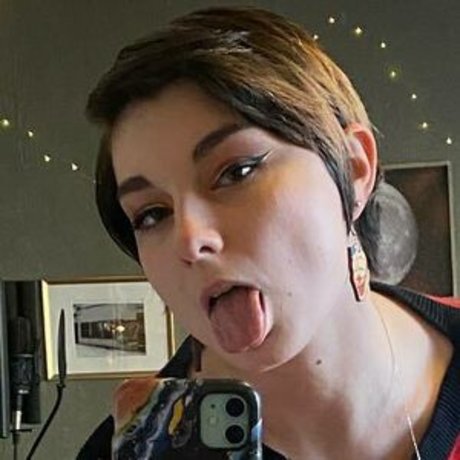 Naakte gelekte OnlyFans-foto van Casey Lee Williams