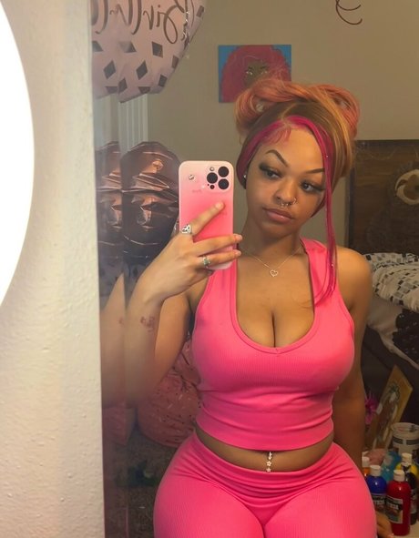 Naakte gelekte OnlyFans-foto van Mrssupersoaker9000