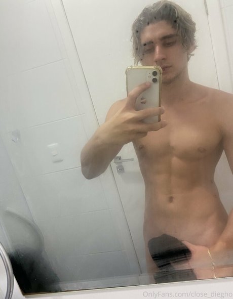 Naakte gelekte OnlyFans-foto van Dieghodolttih