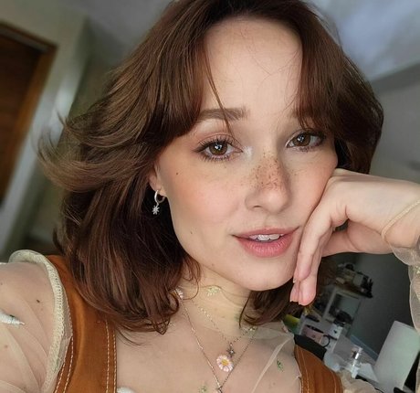 Naakte gelekte OnlyFans-foto van Amykay Asmr