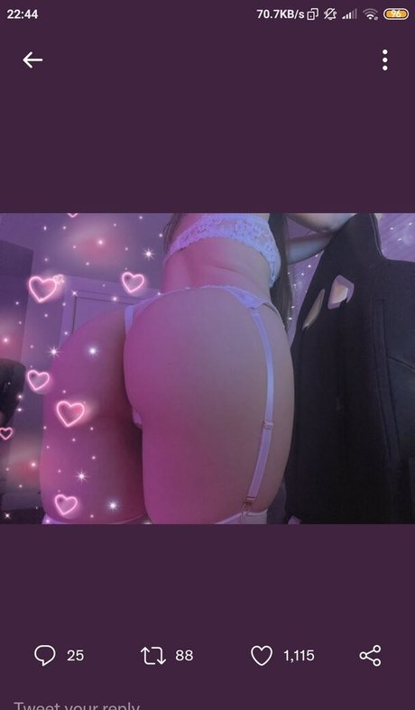 Naakte gelekte OnlyFans-foto van Kttytaiga