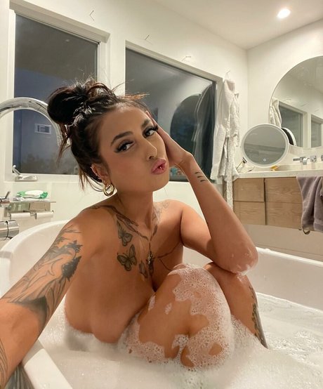 Naakte gelekte OnlyFans-foto van Sugarttitts