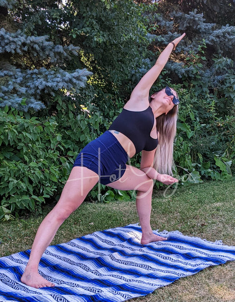 Naakte gelekte OnlyFans-foto van Hotyoga
